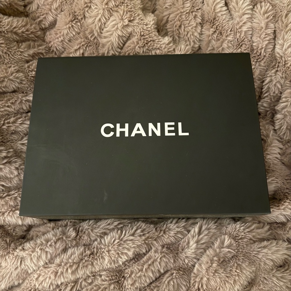 Chanel Le Boy Medium Quilted Cherry 🍒 Brown Leather Bag - Picture 5 of 5